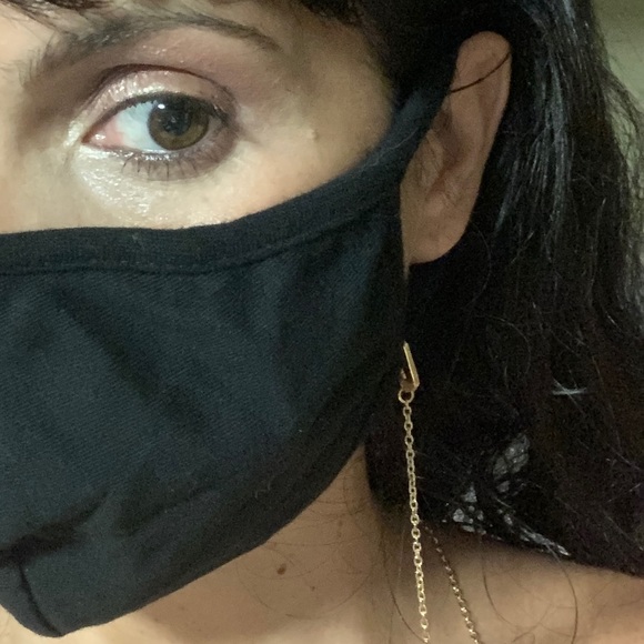 😷 (3/$25) Mask Chain - The "Gold Fish" - Picture 6 of 9